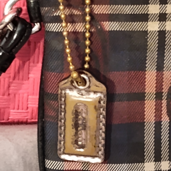 Vintage Like-New Coach Wristlet - Picture 4 of 11